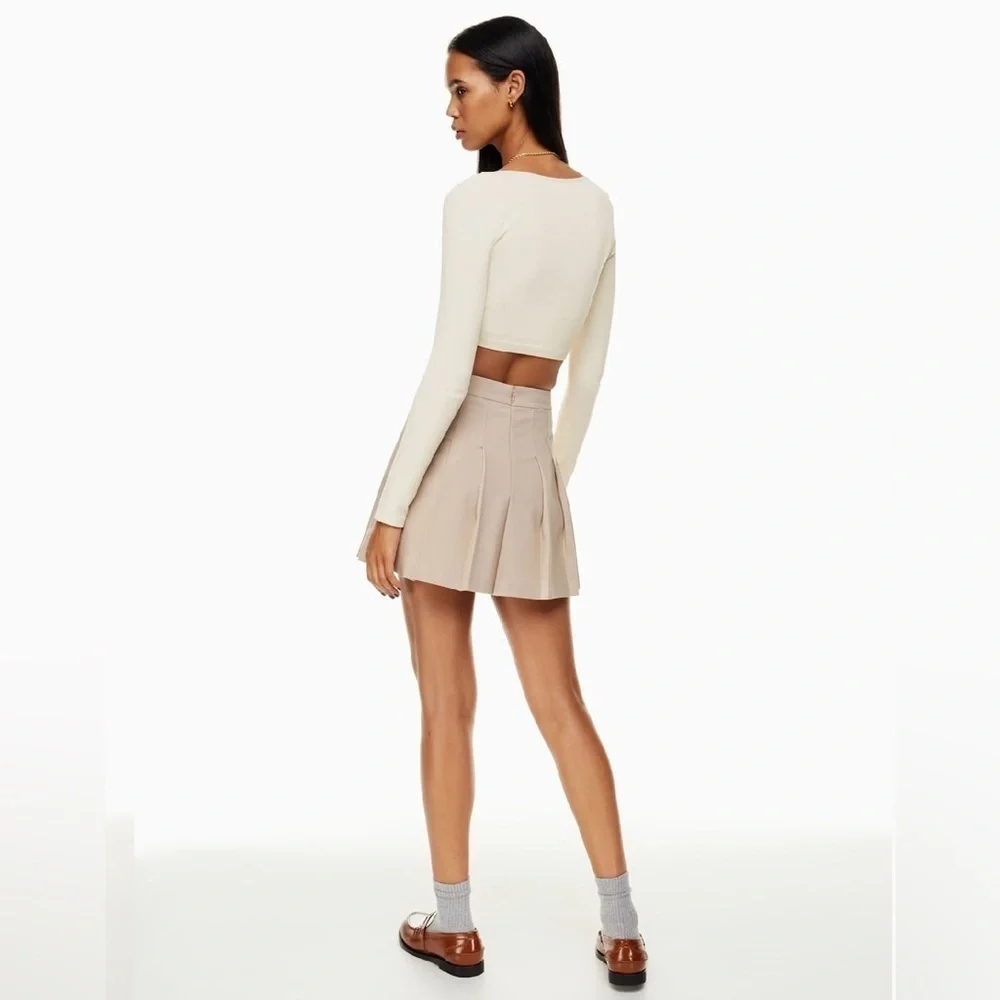 BNWOT Aritzia Sunday Best SinchSeamless™ Rib Ribcage Long-sleeve size L - Picture 2 of 6